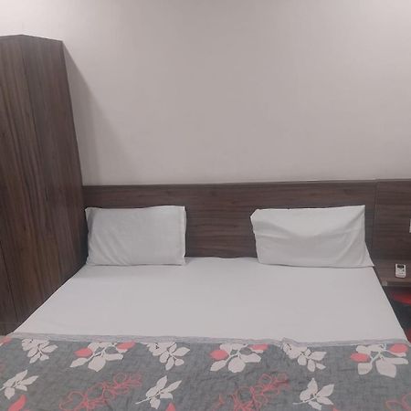 Hotel Rovers Inn Amritsar Camera foto