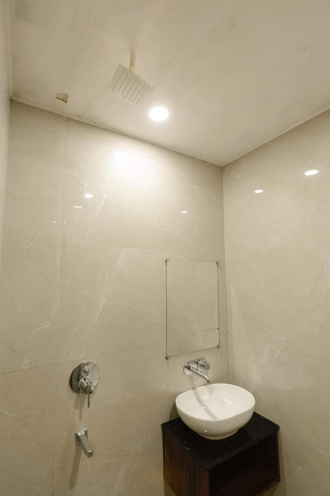 Hotel Rovers Inn Amritsar Esterno foto
